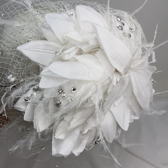 Eric Javits White Wedding Bridal Veil Hat - Picture 8 of 9